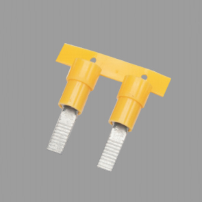 绝缘护套片形端子